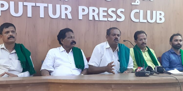 ಚುನಾವಣಾ ಸಂದರ್ಭದಲ್ಲಿ ಪೊಲೀಸ್ ಠಾಣೆಯಲ್ಲಿ ಕೋವಿ ಡಿಪಾಸಿಟ್ ಇಡುವುದರಿಂದ ಕೃಷಿ ಜಮೀನಿಗೆ ದಾಳಿ