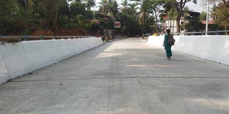 ನೆಹರು ನಗರದ ಗತಕಾಲದ ರೈಲ್ವೆ ಮೇಲ್ಸೇತುವೇ ಸಂಚಾರಕ್ಕೆ ಮುಕ್ತ.