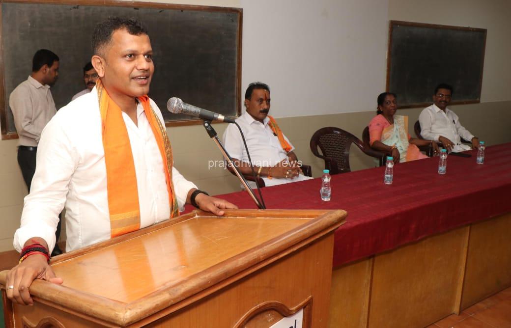 ದೇಶದ ಹಿತಾಸಕ್ತಿಯಿಂದ ಒಗ್ಗಟ್ಟಿನಿಂದ ಕೆಲಸ ಮಾಡೋಣ.ಬಿಜೆಪಿ ರಾಷ್ಟ್ರ ಭಕ್ತಿಯ ಪಕ್ಷ; ಕ್ಯಾ.ಬ್ರಿಜೇಶ್ ಚೌಟ