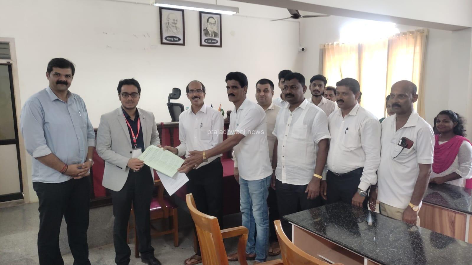 ಜಾತ್ರೋತ್ಸವದಲ್ಲಿ ಸುಡು ಮದ್ದು ಪ್ರದರ್ಶನ, ರಥೋತ್ಸವ ಸಮಯ ಮೀರದಂತೆ ನಡೆಸುವಂತೆ ಮಹಾಲಿಂಗೇಶ್ವರ ಭಕ್ತಾದಿಗಳಿಂದ ಸಹಾಯಕ ಆಯುಕ್ತರಿಗೆ ಮನವಿ