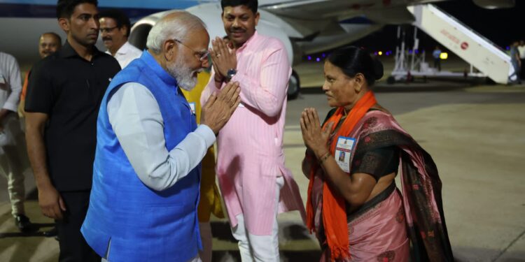 ದ ಕ ಬಿಜೆಪಿಯಿಂದ ದಿ.ಪ್ರವೀಣ್ ನೆಟ್ಟಾರ್ ತಾಯಿಯವರಿಗೆ ನರೇಂದ್ರ ಮೋದಿ ಅವರಿಗೆ ಸ್ವಾಗತ ಅವಕಾಶ