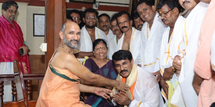 ಕುಕ್ಕೆ ಶ್ರೀ ಸುಬ್ರಹ್ಮಣ್ಯಕ್ಕೆ ಭೇಟಿ, ಆಶೀರ್ವದಿಸಿದ ಶ್ರೀ