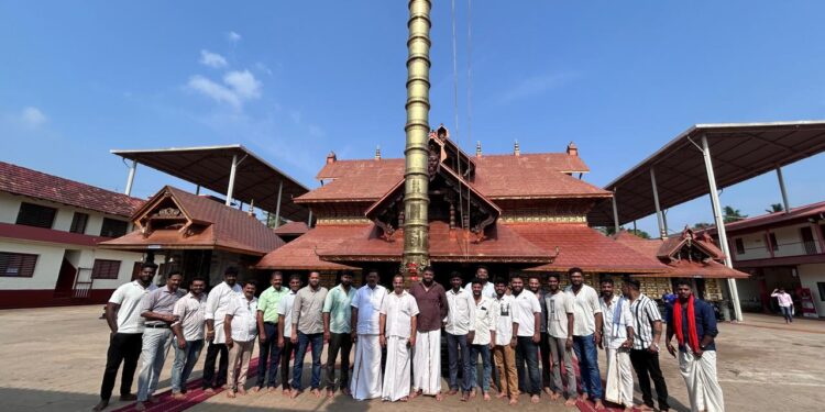 ಜಾತಿಯ ಹೆಸರಲ್ಲಿ ಸಮಾಜವನ್ನು ಒಡೆಯುವ ಕಾಣದ ಕೈಗಳ ಷಡ್ಯಂತ್ರ ದ ಬಗ್ಗೆ ಪೊಳಲಿಯ ತಾಯಿಯ ಸನ್ನಿಧಾನದಲ್ಲಿ ಬಂಟ ಸಮಾಜದ ಬಂಧುಗಳಿಂದ ಪ್ರಾರ್ಥನೆ.