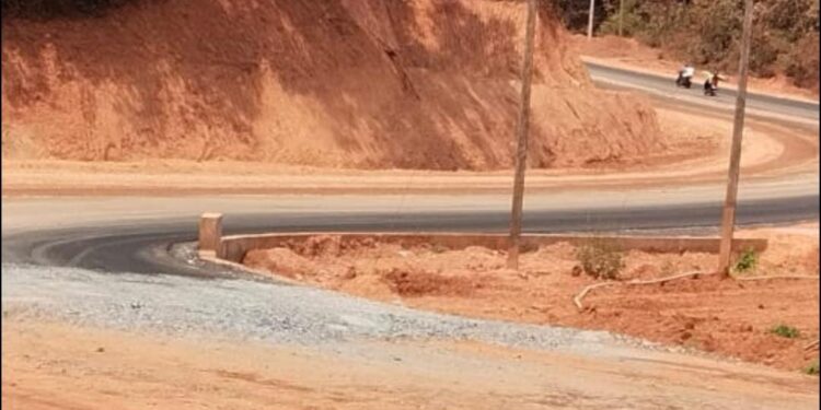 ಪುತ್ತೂರು ಉಪ್ಪಿನಂಗಡಿ ರಸ್ತೆಯ ನೆಕ್ಕಿಲಾಡಿ ಇಂದಾಜೆ ಬಳಿ ತಿರುವನ್ನು ತೆರವು ಮಾಡಲು ಶಾಸಕ ಅಶೋಕ್ ರೈ ಸೂಚನೆ