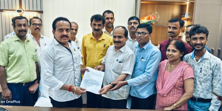 ತರಬೇತಿ ಶಾಲೆಗಳ ಚಾಲನಾ ಪರೀಕ್ಷಾ ಯಾರ್ಡ್ ಗೆ ಜಾಗ-ವಾಹನ ತರಬೇತಿ ಶಾಲೆಗಳ ಮುಖ್ಯಸ್ಥರಿಂದ ಶಾಸಕರಿಗೆ ಮನವಿ