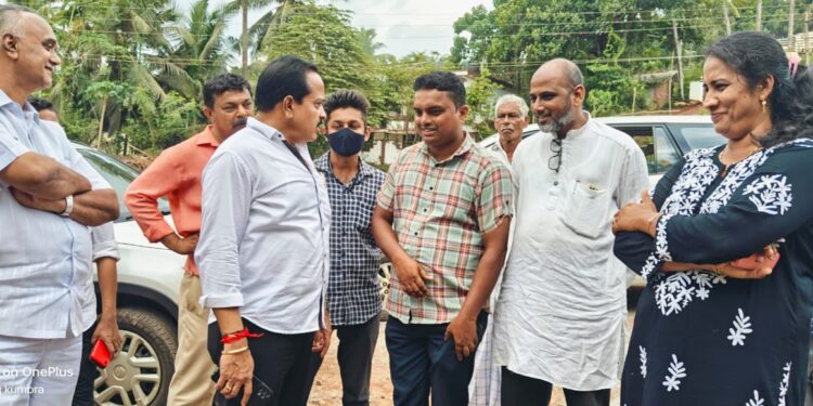 ಪುತ್ತೂರು ಉಪ್ಪಿನಂಗಡಿ ರಸ್ತೆಯ ನೆಕ್ಕಿಲಾಡಿಯ ಆದರ್ಶ ನಗರದಲ್ಲಿ ತಡೆ ಗೋಡೆ ಕುಸಿತ ಶಾಸಕರಿಂದ ಪತಿಶೀಲನೆ