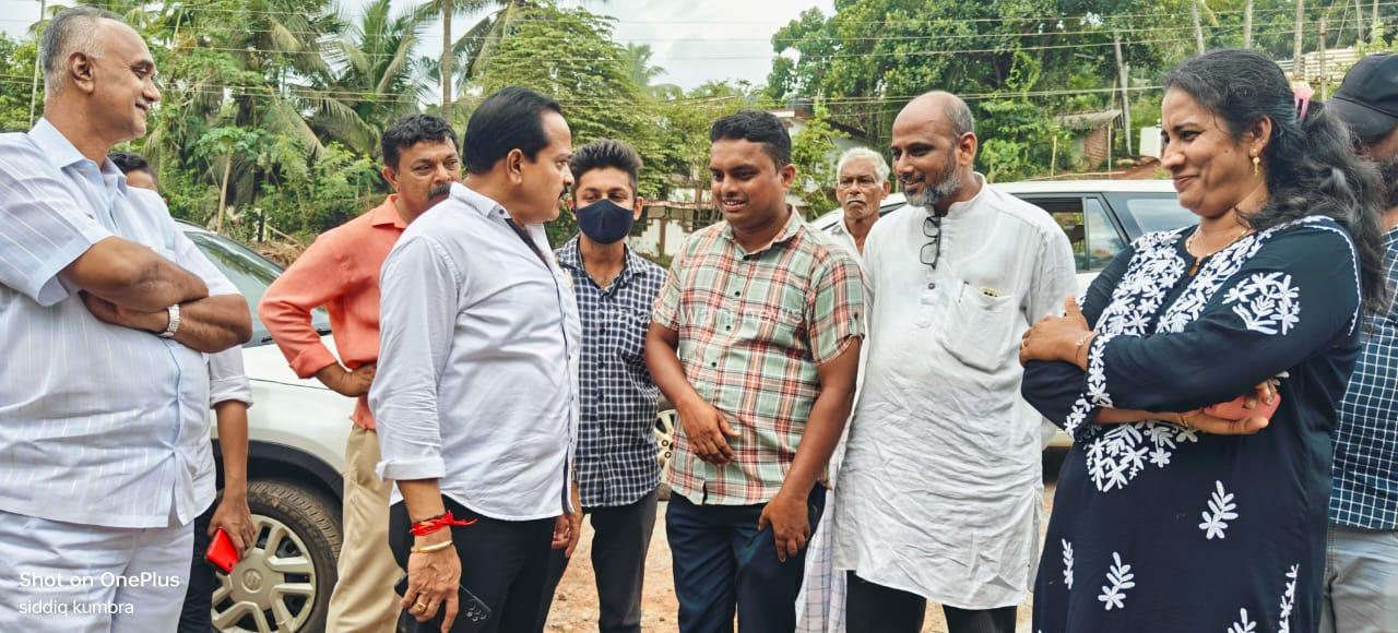 ಪುತ್ತೂರು ಉಪ್ಪಿನಂಗಡಿ ರಸ್ತೆಯ ನೆಕ್ಕಿಲಾಡಿಯ ಆದರ್ಶ ನಗರದಲ್ಲಿ ತಡೆ ಗೋಡೆ ಕುಸಿತ ಶಾಸಕರಿಂದ ಪತಿಶೀಲನೆ