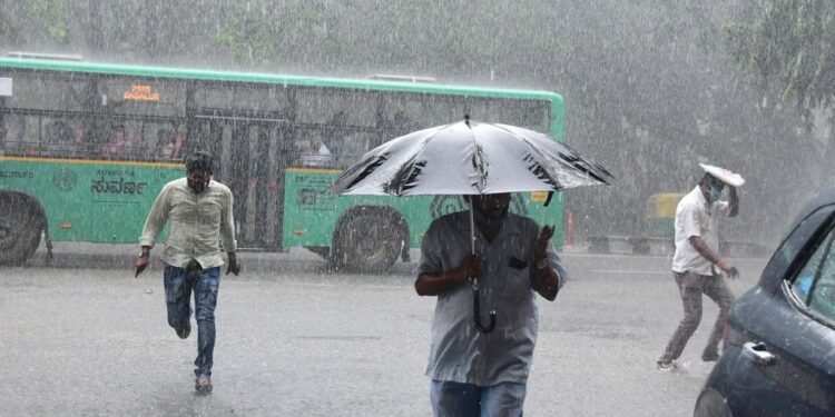 ಬೆಂಗಳೂರಿನ ಹಲವೆಡೆ ಮಳೆ!