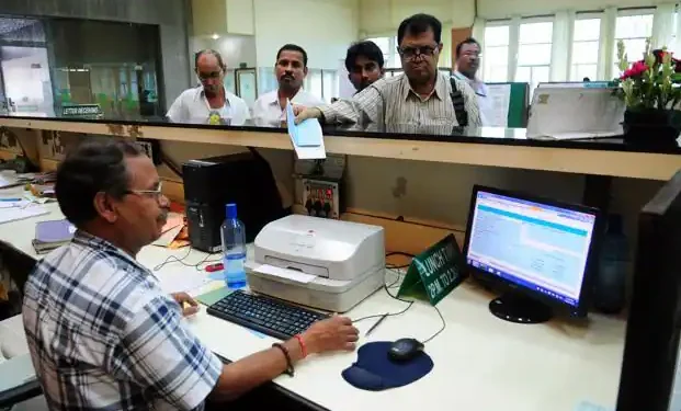 ವಾರದಲ್ಲಿ ಐದೇ ದಿನ ಓಪನ್ ಇರಲಿವೆ ”ಬ್ಯಾಂಕ್ಗಳು”, ಇದನ್ನ ಅಳವಡಿಸುವ ಮೊದಲು ಜನರ ಬಳಿ ಅಭಿಪ್ರಾಯ ಕೇಳಿ