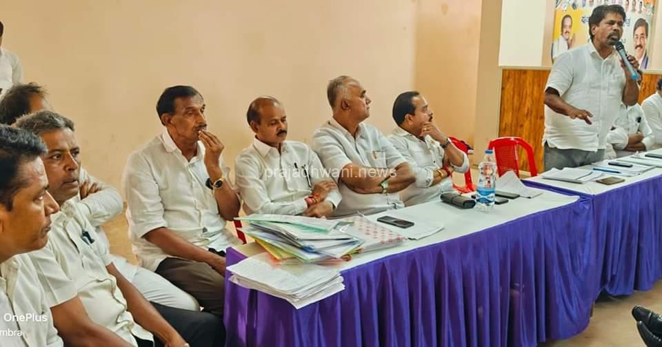 ಪುತ್ತೂರು:- ನೈರುತ್ಯ ಪದವೀಧರ ಕ್ಷೇತ್ರ ಚುನಾವಣೆ ಪುತ್ತೂರಿನಲ್ಲಿ ಪ್ರಚಾರಕ್ಕೆ ಶಾಸಕ ಅಶೋಕ್ ರೈ ಚಾಲನೆ, ಅಭ್ಯರ್ಥಿ ಅಯನೂರು ಮಂಜುನಾಥ್ ಉಪಸ್ಥಿತಿ