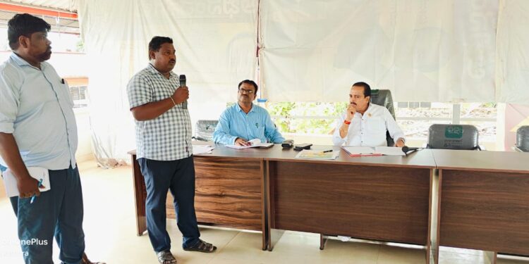 ನೀತಿ ಸಂಹಿತೆ : ಶಾಸಕರ ಸಭೆಗೆ ಅಡ್ಡಿ : ಎರಡು ದಿನದಲ್ಲಿ ಕುಡಿಯುವ ನೀರಿನ ಸಮಸ್ಯೆ ಪರಿಹಾರ ಮಾಡದಿದ್ದಲ್ಲಿ ಕಚೇರಿ ಮುಂದೆ ಧರಣಿ: ಶಾಸಕ ಅಶೋಕ್ ರೈ