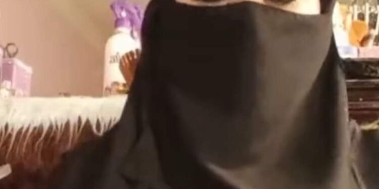 ಉಡುಪಿ:ಬಿಜೆಪಿಯಿಂದ ರಘಪತಿ ಭಟ್ ವಜಾ, ಹಿಜಾಬ್ ಹೋರಾಟಗಾರ್ತಿ ಆಲಿಯಾ ಅಸಾದಿಯಿಂದ ಟ್ವೀಟ್ ವೈರಲ್