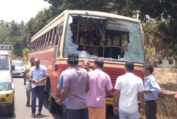 ಬಿಸಿಲ ಪ್ರತಾಪ ಚಲಿಸುತ್ತಿದ್ದ ಬಸ್ಸಿನ ಗಾಜು ಒಡೆದು ಮೂವರಿಗೆ ಗಾಯ