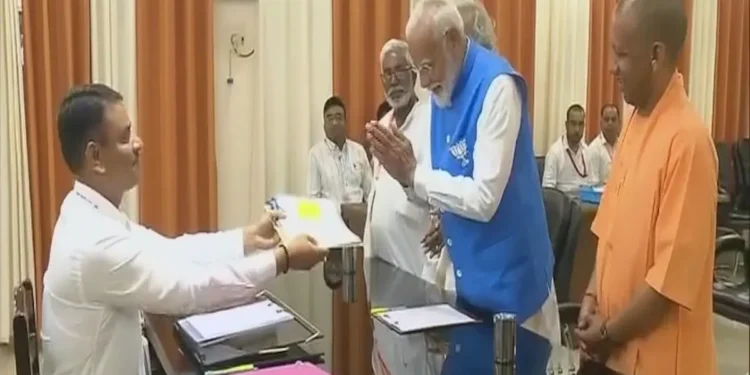 ವಾರಣಾಸಿಯಲ್ಲಿ ನಾಮಪತ್ರ ಸಲ್ಲಿಸಿದ ಪ್ರಧಾನಿ ಮೋದಿ, ಹ್ಯಾಟ್ರಿಕ್ ಗುರಿ