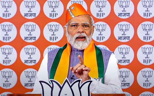 ಮೋದಿ ತಿರುಗುಬಾಣ! ಅಂಬಾನಿ, ಅದಾನಿಯಿಂದ  ಟೆಂಪೋಗಟ್ಟಲೆ ಹಣ ಕಾಳಧನವನ್ನು ಕಾಂಗ್ರೆಸ್‌ಗೆ  ನೀಡಲಾಗಿದೆ