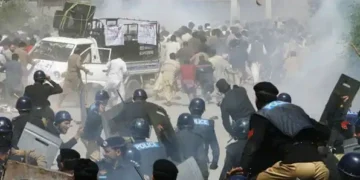 ಪಾಕ್‌ ಆಕ್ರಮಿತ ಕಾಶ್ಮೀರದಲ್ಲಿ ಬೆಲೆ ಏರಿಕೆ ವಿರೋಧಿಸಿ ಭುಗಿಲೆದ್ದ ಪ್ರತಿಭಟನೆ ಗುಂಡಿನ ದಾಳಿಗೆ ಮೂವರು ನಾಗರಿಕರು ಬಲಿ