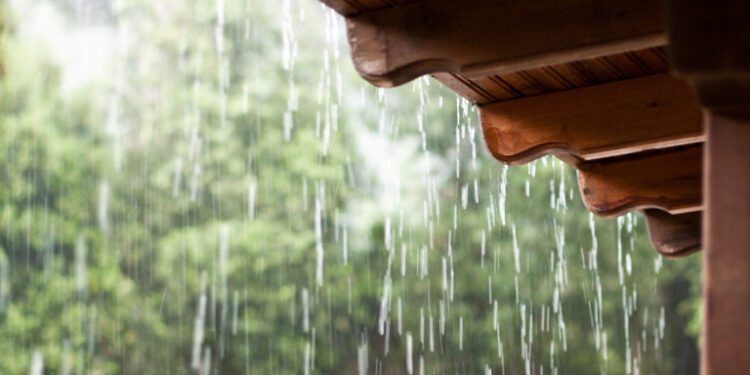 ಶ್ರೀ ಕ್ಷೇತ್ರ ಕುಕ್ಕೆ ಸುಬ್ರಹ್ಮಣ್ಯ ಪರಿಸರದಲ್ಲಿ ಧಾರಾಕಾರ ಮಳೆ , ರಸ್ತೆಯಲ್ಲೇ ಹೊಳೆಯಂತೆ ಹರಿದ ನೀರು!