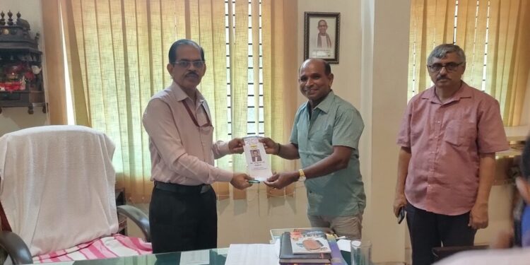 ಪುತ್ತೂರು: ಚುನಾವಣಾ ಪ್ರಚಾಕ್ಕಿಳಿದ ಹಾಸ್ಯ ನಟ ಅರವಿಂದ್ ಬೋಳಾರ್