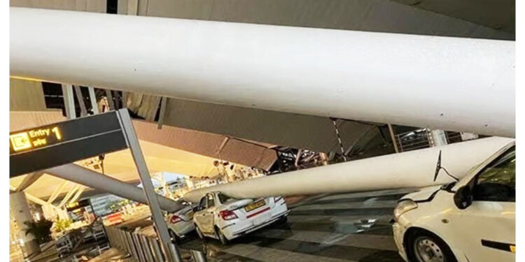 ದೆಹಲಿ ವಿಮಾನ ನಿಲ್ದಾಣ ಟರ್ಮಿನಲ್-1 ಛಾವಣಿ ಕುಸಿತ, ಓರ್ವ ಸಾವು, 7 ಮಂದಿಗೆ ಗಾಯ, ವಿಮಾನ ಹಾರಾಟ ರದ್ದು