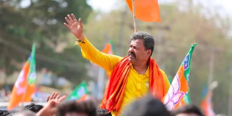 “ಇವತ್ತು ಸಂಜೆ ಮುಗಿಸ್ತೀವಿ” : ಬಿಜೆಪಿ ಮಾಜಿ ಸಚಿವನಿಗೆ ಕೊಲೆ ಬೆದರಿಕೆ..!