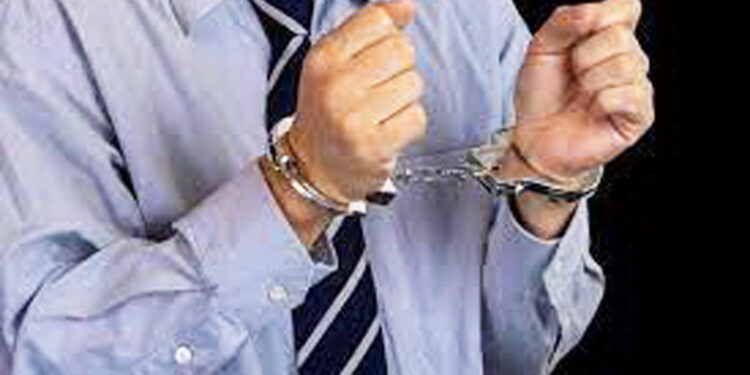 ಮೆಡಿಕಲ್  ಸೀಟು  ವಂಚನೆ: ಕರ್ನಾಟಕ ಪೋಲಿಸರಿಂದ ವಂಚಕನ ಮುಂಬೈಯಲ್ಲಿ ಬಂಧನ