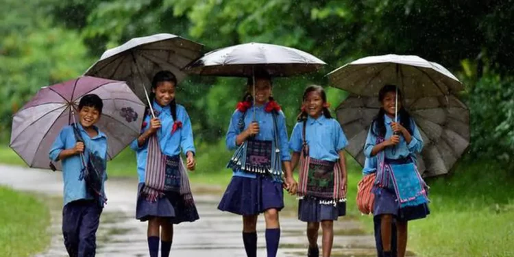 ಕರಾವಳಿಯಲ್ಲಿ ಭೀಕರ ಮಳೆಯ ಹಿನ್ನಲೆ ದಕ್ಷಿಣ ಕನ್ನಡದಲ್ಲಿ ಜೂನ್ 28ರಂದು ರೆಡ್ ಅಲರ್ಟ್, ಎಲ್ಲ ಪ್ರಾಥಮಿಕ ಮತ್ತು ಪ್ರೌಢಶಾಲೆ ಪಿಯು ಕಾಲೇಜಿಗೂ  ರಜೆ ಘೋಷಣೆ