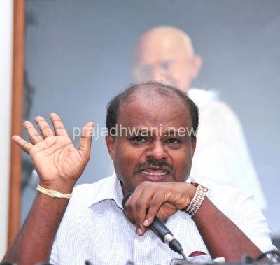 ಮಂಡ್ಯದಲ್ಲಿ ಜೆಡಿಎಸ್ ಪಕ್ಷದ ವರಿಷ್ಠ ಎಚ್ ಡಿ ಕುಮಾರಸ್ವಾಮಿ ಭರ್ಜರಿ ಗೆಲುವು