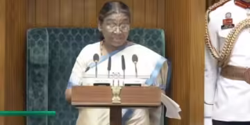 ಭಾರತವನ್ನು ವಿಶ್ವದಲ್ಲಿ ವೇಗವಾಗಿ ಬೆಳೆಯುತ್ತಿರುವ ಆರ್ಥಿಕತೆಯನ್ನಾಗಿ ಮಾಡಿದೆ: ರಾಷ್ಟ್ರಪತಿ ಮುರ್ಮು ಭಾಷಣ