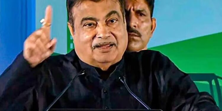 ಕೆಟ್ಟದಾಗಿರುವ ಹೈವೆಗಳಿಗೆ ಟೋಲ್​ ಶುಲ್ಕ ಕಟ್ಟಬೇಡಿ; ನಿತಿನ್​ ಗಡ್ಕರಿ ಸೂಚನೆ