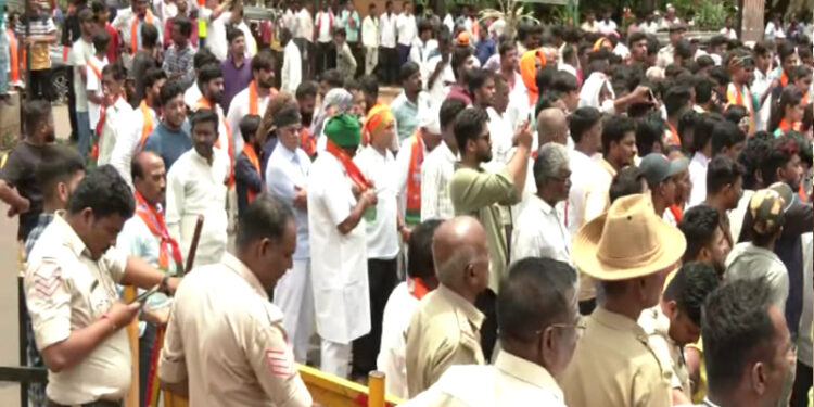 ಜೈ ಶ್ರೀರಾಮ್ ಹಾಡು ಹಾಕಿದ್ದಕ್ಕೆ ಕಾಲೇಜಿನಲ್ಲಿ 2 ವಿದ್ಯಾರ್ಥಿ ಗುಂಪುಗಳ ನಡುವೆ ಮಾರಾಮಾರಿ