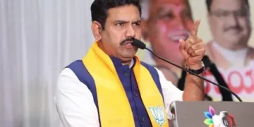 ಲೋಕಸಭಾ ಚುನಾವಣೆಯಲ್ಲಿ ನಿರೀಕ್ಷಿತ ಸ್ಥಾನಗಳು ಬಾರದ ಹಿನ್ನೆಲೆಯಲ್ಲಿ ಪೆಟ್ರೋಲ್ ದರ ಹೆಚ್ಚಳ, ಆದೇಶ‌ ವಾಪಸ್ ಪಡೆಯದಿದ್ದರೆ ಉಗ್ರ ಪ್ರತಿಭಟನೆ: ವಿಜಯೇಂದ್ರ ಎಚ್ಚರಿಕೆ