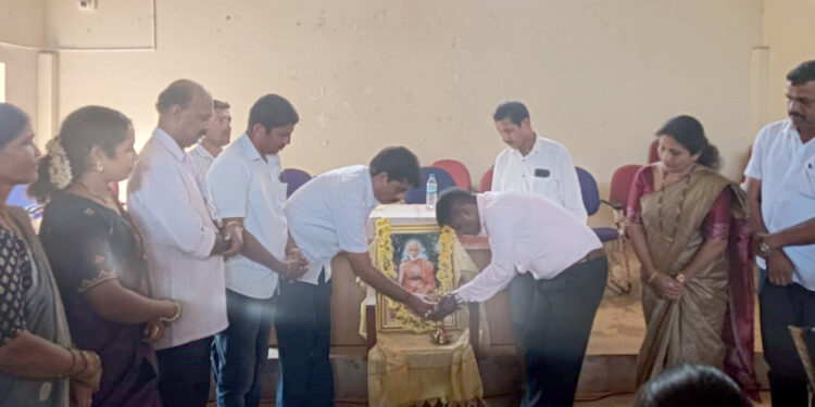 ಕೋಡಿಂಬಾಡಿ: ಬಿಲ್ಲವ ಗ್ರಾಮ ಸಮಿತಿ, ಬಿಲ್ಲವ ಮಹಿಳಾ ವೇದಿಕೆಯ ಮಹಾಸಭೆ-ವಿದ್ಯಾರ್ಥಿಗಳಿಗೆ ಪ್ರೋತ್ಸಾಹಧನ ವಿತರಣೆ