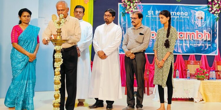 ಸಂತ ಫಿಲೋಮಿನಾ ಪ್ರಥಮ ಪ, ಪೂ ಶೈಕ್ಷಣಿಕ ವರ್ಷದ ಪ್ರಾರಂಭೋತ್ಸವ ಹಾಗೂ ರ್ಯಾಂಕ್ ವಿಜೇತರಿಗೆ ಸನ್ಮಾನ