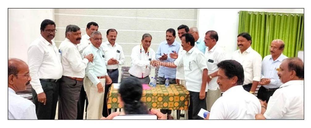 ಗೌಡರ ಯಾನೆ ಒಕ್ಕಲಿಗರ ಜಿಲ್ಲಾ ಮಾತೃ ಸಂಘ ನೋಂದಾವಣೆಗೆ ಸಿದ್ಧತೆ-ಪುತ್ತೂರುನಲ್ಲಿ ನಡೆದ ಸಮಾಜದ ಪ್ರಮುಖರ ಸಭೆಯಲ್ಲಿ ನಿರ್ಣಯ