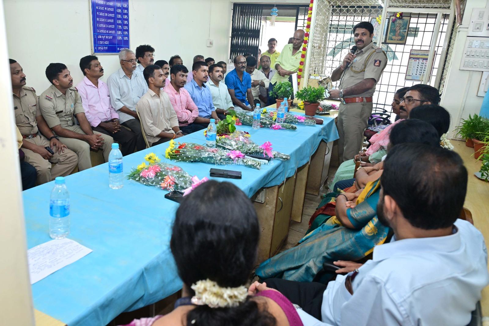 ಎಸ್.ಕೆ. ಗೋಲ್ಡ್ ಸ್ಮಿತ್ ಕೋ ಆಪರೇಟಿವ್ ಸೊಸೈಟಿಯ ವಜ್ರಮಹೋತ್ಸವ ಅಂಗವಾಗಿ ಸಸಿ ವಿತರಣಾ ಕಾರ್ಯಕ್ರಮ
