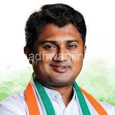 ಬೆಳ್ತಂಗಡಿ: ಕಲ್ಲೇರಿ ಕಿರಿಯ ಪ್ರಾಥಮಿಕ ಶಾಲೆಗೆ ಎರಡು ಲಕ್ಷ ಅನುದಾನ ಒದಗಿಸುವಲ್ಲಿ ಯಶಸ್ವಿಯಾದ ಕಾಂಗ್ರೆಸ್ ನಾಯಕ ರಕ್ಷಿತ್ ಶಿವರಾಂ