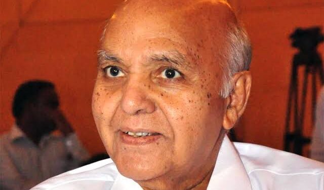 ಹೈದರಾಬಾದ್ : ಪದ್ಮವಿಭೂಷಣ ಪುರಸ್ಕೃತರು, ಮಾಧ್ಯಮ ಲೋಕದ ಧ್ರುವತಾರೆ ಈ ಟಿವಿ ಭಾರತ ನಿರ್ಮಾತೃ, ಅಕ್ಷರ ಯೋಧ ಖ್ಯಾತಿಯ ರಾಮೋಜಿ ಫಿಲ್ಮ್  ಸಿಟಿ ನಿರ್ಮಾತೃ ರಾಮೋಜಿ ರಾವ್ ನಿಧನ