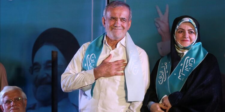 ಇರಾನ್ಗೆ ಹೊಸ ಅಧ್ಯಕ್ಷ, ಮೂಲಭೂತವಾದಿ ಜಲಿಲಿಯನ್ನು ಸೋಲಿಸಿದ ಮಸೂದ್ ಪೆಝೆಶ್ಕಿಯಾನ್