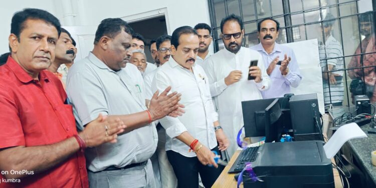 ಪುತ್ತೂರು ತಾಲೂಕು ಕಚೇರಿಯಲ್ಲಿ ಆಧಾರ್ ಕೇಂದ್ರ ಉದ್ಘಾಟನೆ : ತಾಲೂಕು ಕಚೇರಿಯಲ್ಲೇ ಆಧಾರ್ ವ್ಯವಸ್ಥೆ : ಶಾಸಕ ಅಶೋಕ್ ರೈ