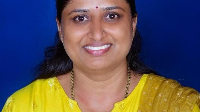 ಕ್ಯೊಲ ಪಶುಸಂಗೋಪನೆ ಇಲಾಖೆಯ ಅಧೀಕ್ಷಕಿ ರೂಪಾ ಗೌಡ ಕೆ.ಇ. ಸಹಾಯಕ ಆಡಳಿತ ಅಧಿಕಾರಿಯಾಗಿ ಮುಂಬಡ್ತಿಗೊಂಡು ಕಾರವಾರ ಜಿಲ್ಲೆಗೆ ವರ್ಗಾವಣೆ