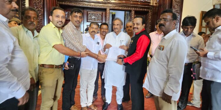 ಪುತ್ತೂರು: ವಿದ್ಯುತ್ ಗುತ್ತಿಗೆದಾರರಿಗೆ ಬ್ರೇಕ್ ಡೌನ್ ಕಾಮಗಾರಿ ಭತ್ಯೆ ನೀಡುವಂತೆ ಇಂಧನ ಸಚಿವರಿಗೆ ಮನವಿ ನೀಡಿದ ಅಶೋಕ್ ಕುಮಾರ್ ರೈ