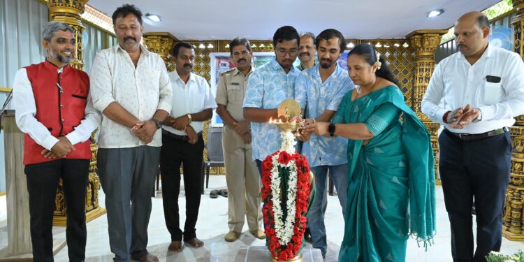 ಬೆಳ್ತಂಗಡಿ: ನ್ಯಾಯವಾದಿ ಮುರಳೀಧರ ಬಲಿಪ ನೇತೃತ್ವದ ಬಲಿಪ ರೆಸಾರ್ಟ್ ವತಿಯಿಂದ 9 ಸರಕಾರಿ ಶಾಲೆಗಳಿಗೆ ಉಚಿತ ಪುಸ್ತಕ ವಿತರಣೆ