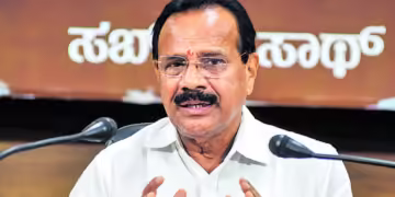 ಪಕ್ಷದ ವಿರುದ್ಧ ಮಾತನಾಡುವವರಿಗೆ ಮಣೆ ಹಾಕಿ, ಅಶಿಸ್ತಿಗೆ ವಕಾಶ ಕೊಟ್ಟಿದ್ದರಿಂದಲೇ ಬಿಜೆಪಿ ಶಿಥಿಲಗೊಳ್ಳುತ್ತಿದೆ : ಮಾಜಿ ಮುಖ್ಯಮಂತ್ರಿ ಡಿ.ವಿ. ಸದಾನಂದ ಗೌಡ