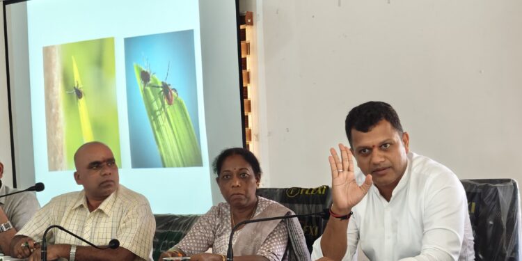 ಸುಳ್ಯ: ಕೆಡಿಪಿ ಸಭೆಯಲ್ಲಿ ಸಾರ್ವಜನಿಕ ಅಹವಾಲು ಸ್ವೀಕರಿಸಿ ಅಧಿಕಾರಿಗಳಿಗೆ ಡೆಡ್ ಲೈನ್ ನೀಡಿದ ಸಂಸದರಾದ ಕ್ಯಾ. ಬ್ರಿಜೇಶ್ ಚೌಟ