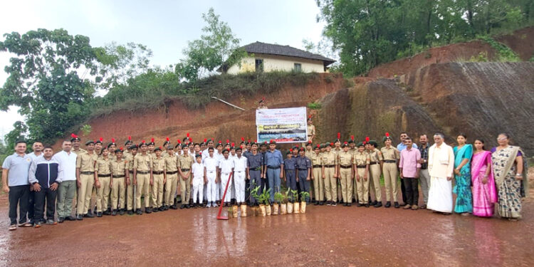 ಪುತ್ತೂರು: ದ.ಕ.ಜಿ.ಪಂ.ಉನ್ನತ ಹಿರಿಯ ಪ್ರಾಥಮಿಕ ಶಾಲೆ ಕುಡಿಪಾಡಿಯಲ್ಲಿ ಕಾರ್ಗಿಲ್ ವಿಜಯೋತ್ಸವ,ವನಮಹೋತ್ಸವ ಆಚರಣೆ
