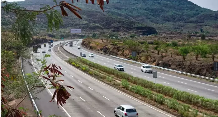 ಬೆಂಗಳೂರು-ಮೈಸೂರು ಎಕ್ಸ್ಪ್ರೆಸ್ ಎಕ್ಸ್ಪ್ರೆಸ್ ವೇ ಪೂರ್ತಿ ಕ್ಯಾಮರಾ ಕಣ್ಗಾವಲು ; ಪೊಲೀಸರು ಎಚ್ಚರ ತಪ್ಪಿದರೂ ಕ್ಯಾಮರಾಗಳು ಬಿಡಲ್ಲ!