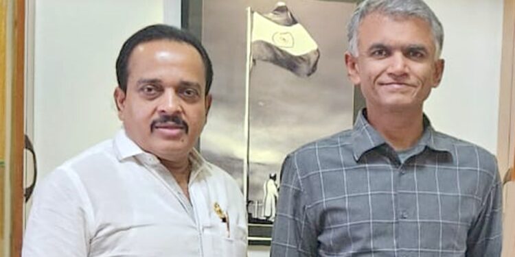 ಪುತ್ತೂರು: ಮನೆ, ನಿವೇಶನ ಇಲ್ಲದವರು ತಕ್ಷಣ ಗ್ರಾಪಂ ಗೆ ಅರ್ಜಿ ಸಲ್ಲಿಸಿ.  ಪ್ರತೀ ಗ್ರಾಮದಲ್ಲಿಯೂ ಸರಕಾರಿ ಜಾಗ ಹಂಚುವ ಕಾರ್ಯ ಶೀಘ್ರ ಆರಂಭ: ಶಾಸಕ ಅಶೋಕ್ ರೈ