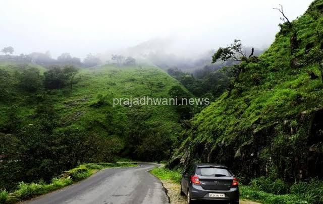 ಭಾರಿ ಮಳೆಯಿಂದ ಚಾರ್ಮಾಡಿ ಘಾಟ್ನ 10ನೇ ತಿರುವಿನಲ್ಲಿ ರಾತ್ರಿ ಗುಡ್ಡ ಕುಸಿತ