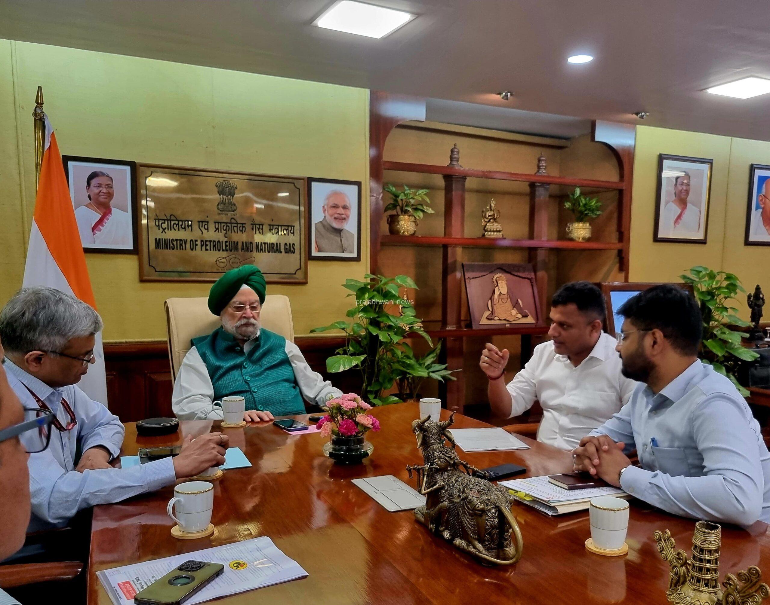 ಕೇಂದ್ರ ಸಚಿವರ ಅಧ್ಯಕ್ಷತೆಯಲ್ಲಿ ಮಹತ್ವದ ಸಭೆ : ಎಸ್ಇಝೆಡ್ನ ಬಹು ಕಾಲದ ಸಮಸ್ಯೆಗೆ ಪರಿಹಾರ ಸಿಗುವ ನಿರೀಕ್ಷೆ..!