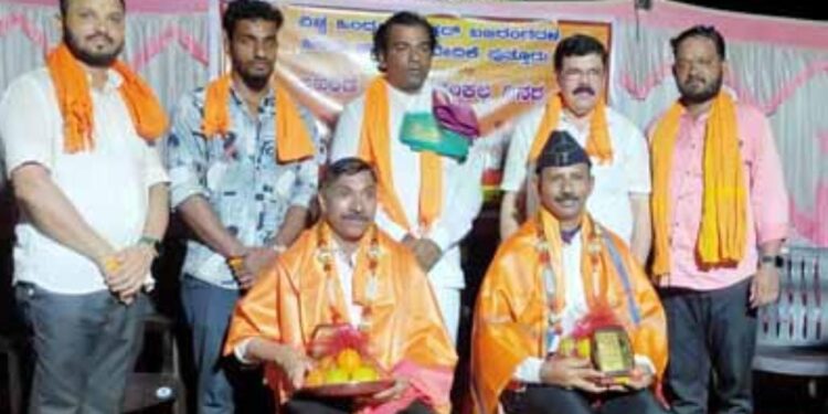 ಪುತ್ತೂರಿನಲ್ಲಿ ಬೃಹತ್ ಪಂಜಿನ ಮೆರವಣಿಗೆ, ಭಾರತ ಮಾತಾ ಪೂಜನಾ ಕಾರ್ಯಕ್ರಮ; ಭಾರತ ಇದ್ದರೆ ಜಗತ್ತು, ಭಾರತ ಇಲ್ಲದಿದ್ದರೆ ಜಗತ್ತು ಉಳಿಯುವುದಿಲ್ಲ: ಡಾ| ರವೀಶ್ ಪಡುಮಲೆ